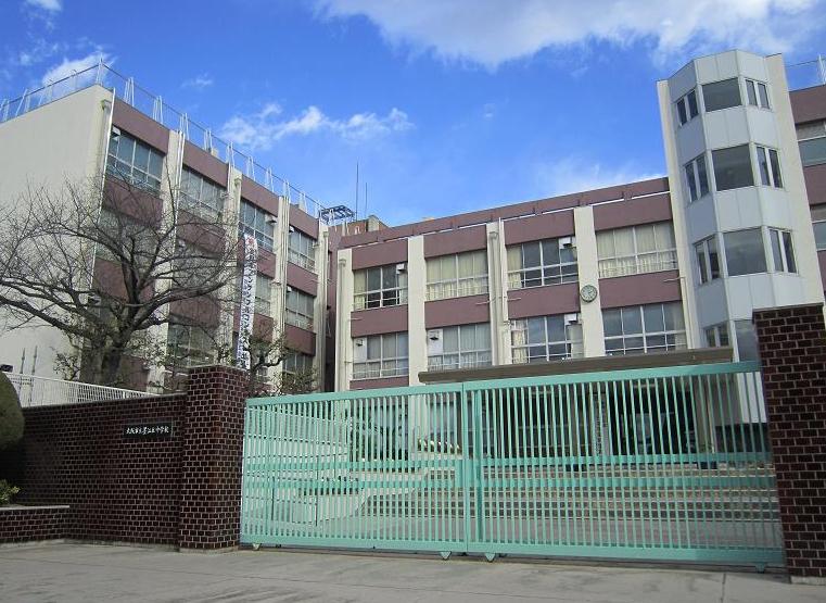 大阪市立墨江丘中学校画像
