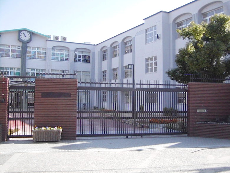 大阪市立文の里中学校画像