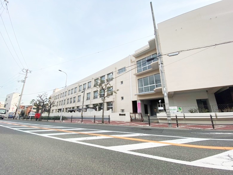 依羅小学校画像