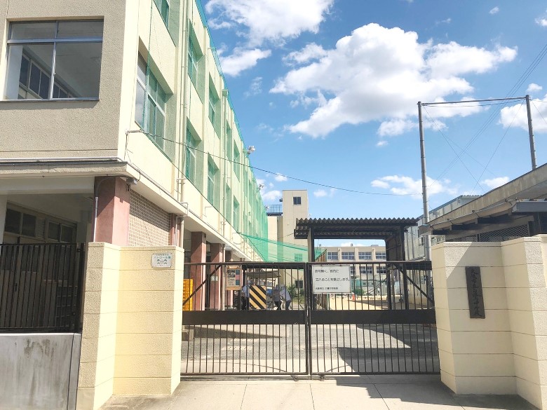 大阪市立白鷲中学校画像