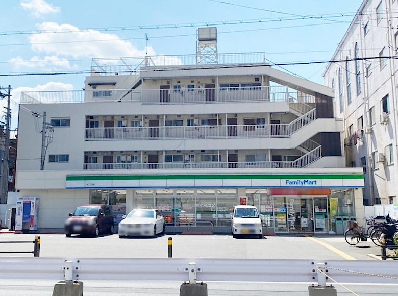 ファミリーマート旭二丁目店画像