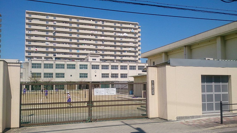 瓜破中学校画像