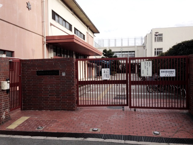 大領中学校画像