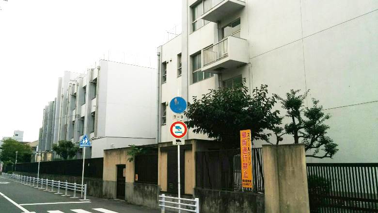 玉出小学校画像