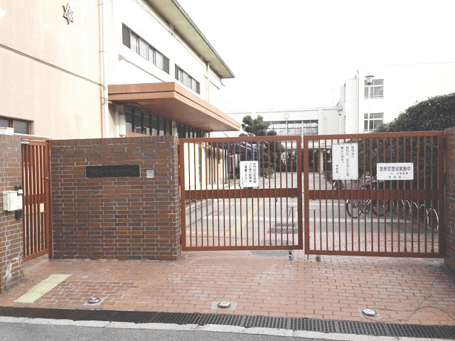 大阪市立大領中学校画像