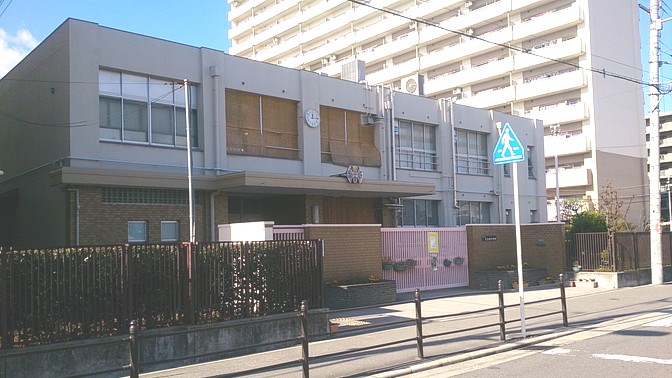 長吉西中学校画像