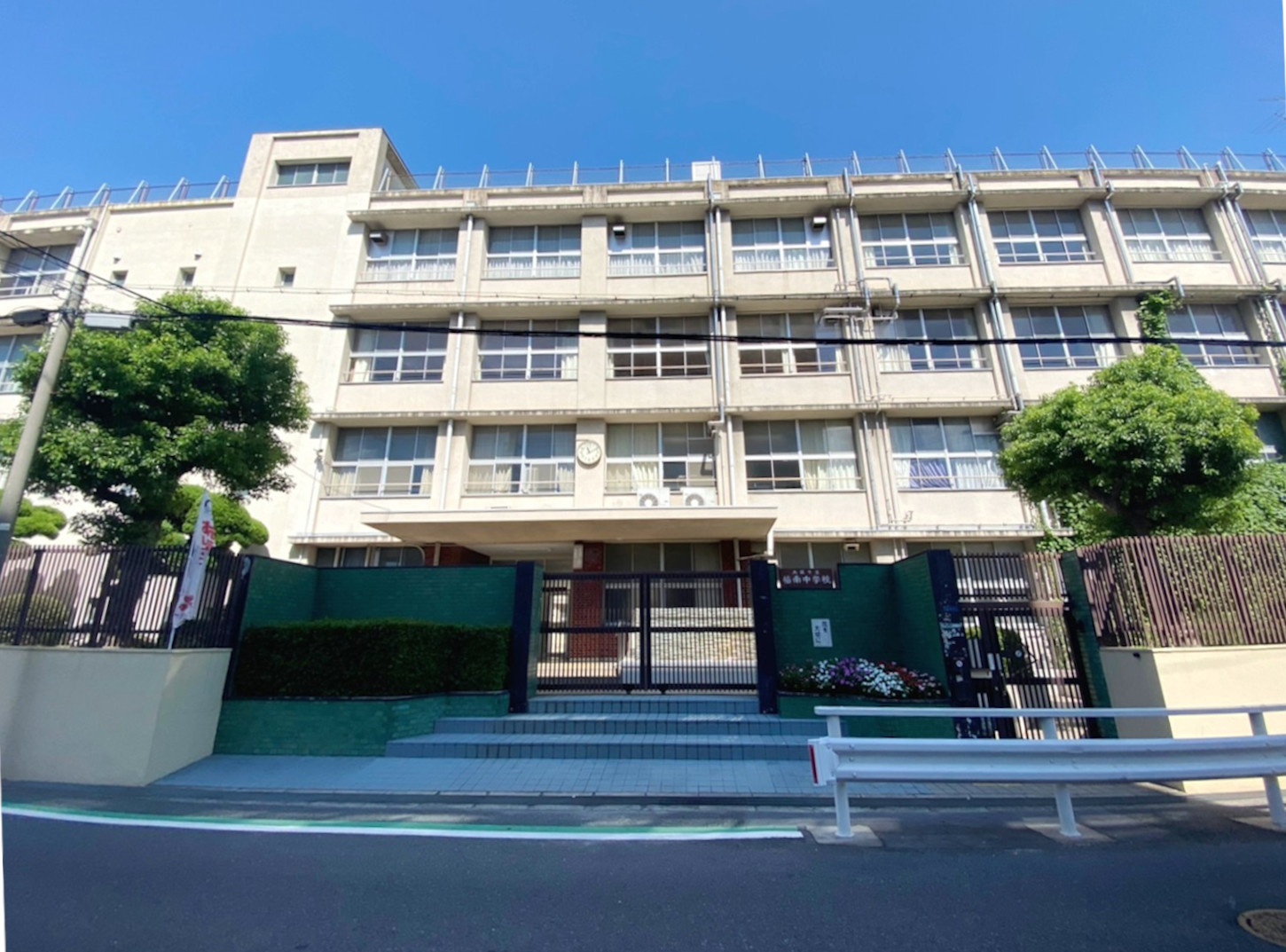 大阪市立梅南中学校画像