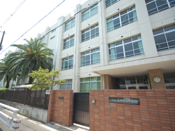 天下茶屋中学校画像