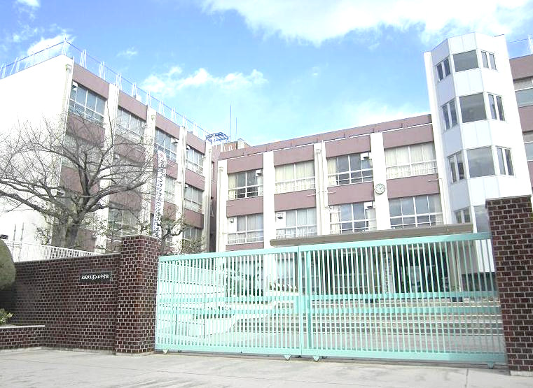 大阪市立墨江丘中学校画像