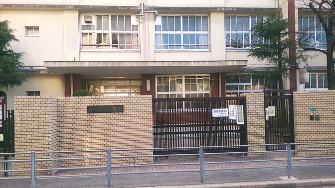 喜連東小学校画像