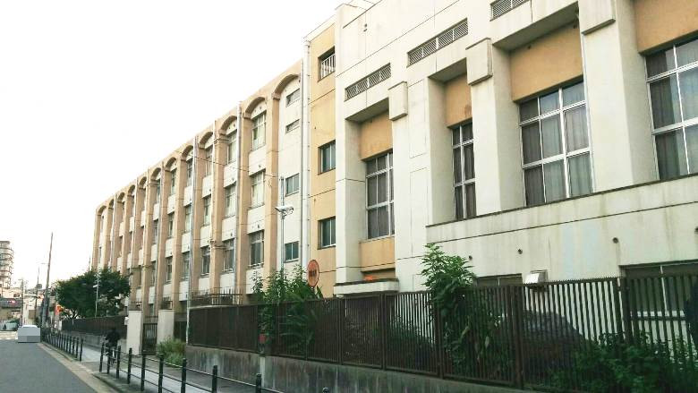 玉出中学校画像