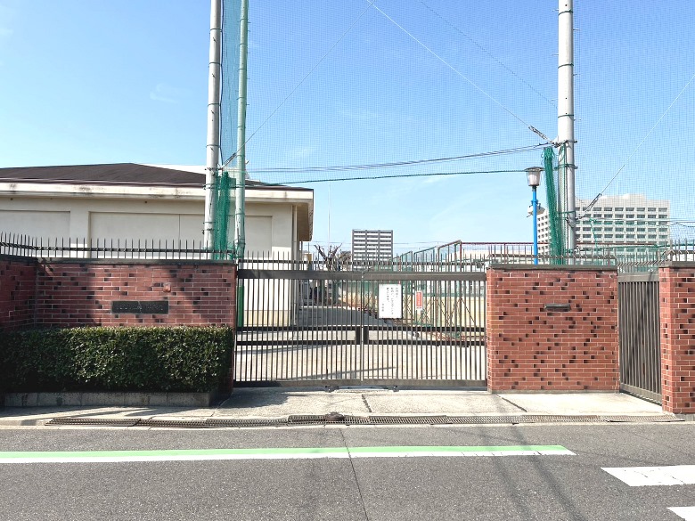 大阪市立大領中学校画像