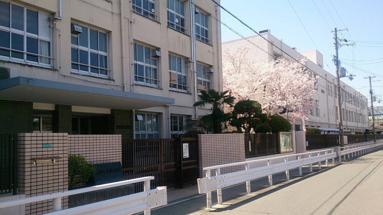瓜破小学校画像
