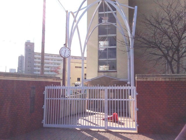 真住中学校画像