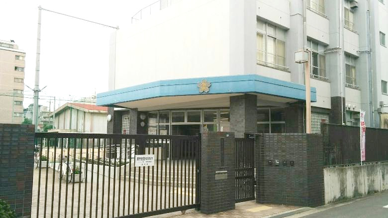玉出小学校画像