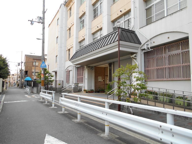 大阪市立大池中学校画像