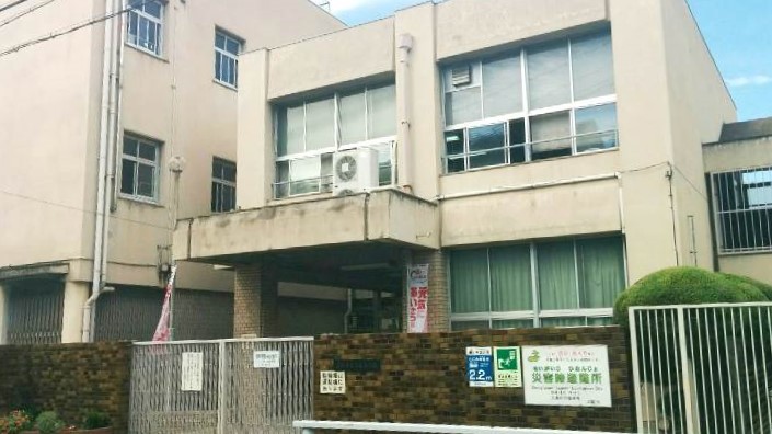 岸里小学校画像