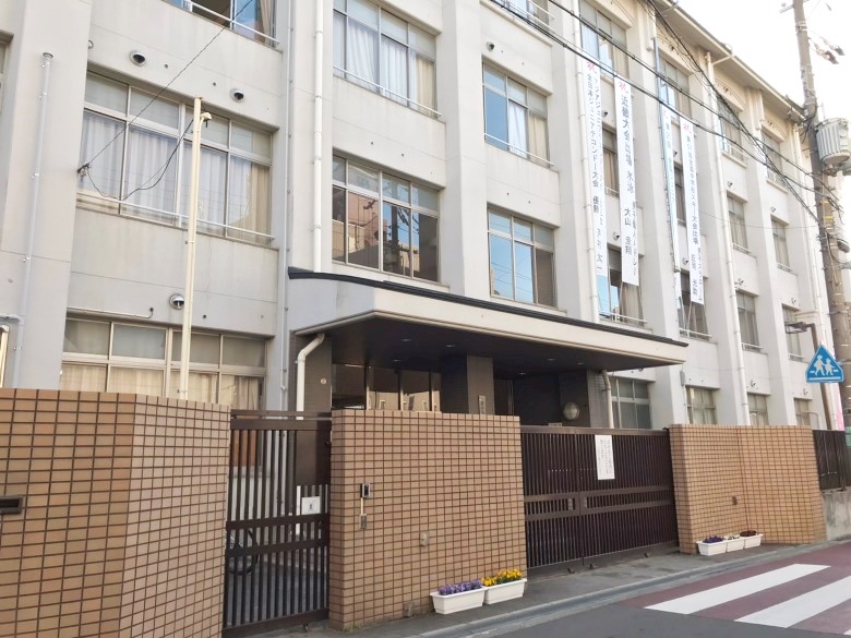 大阪市立桃谷中学校画像