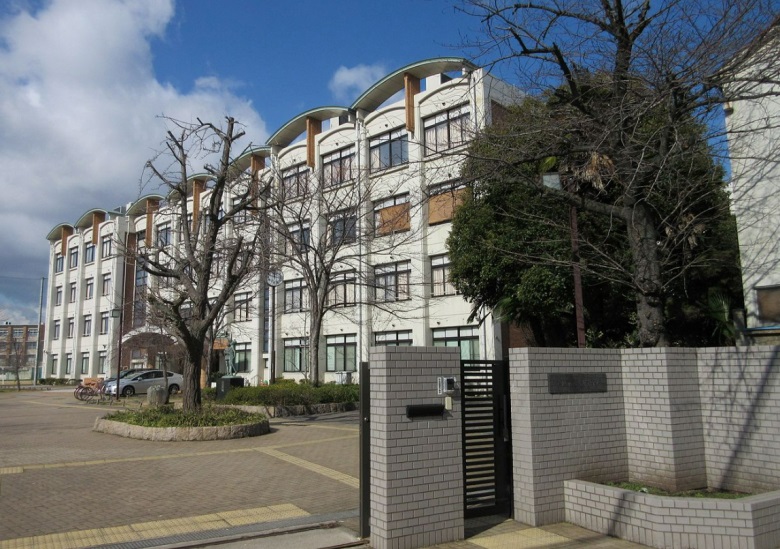 生野未来学園(小中一貫校)画像