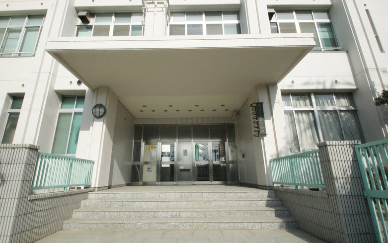 真田山小学校画像