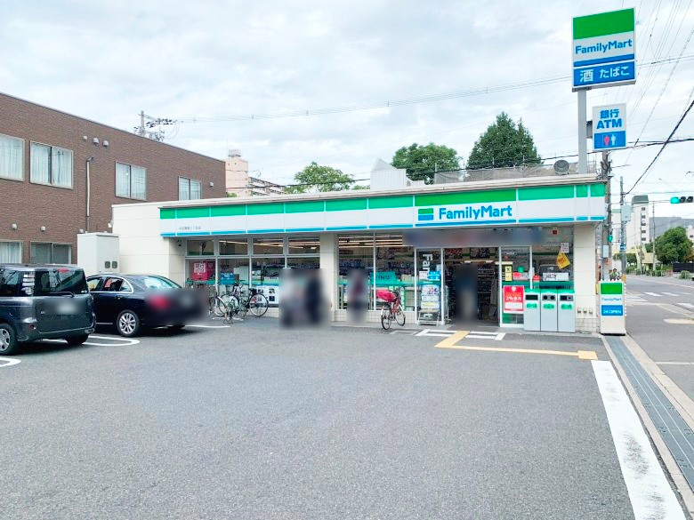 ファミリーマート中加賀屋2丁目店画像