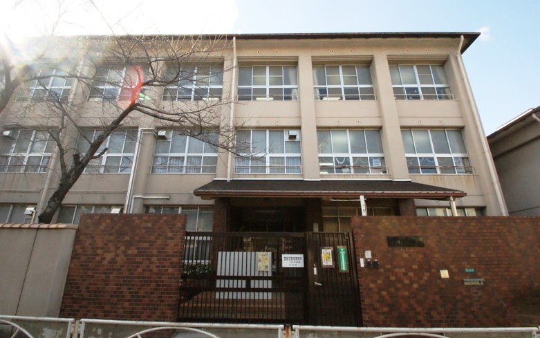 晴明丘南小学校画像