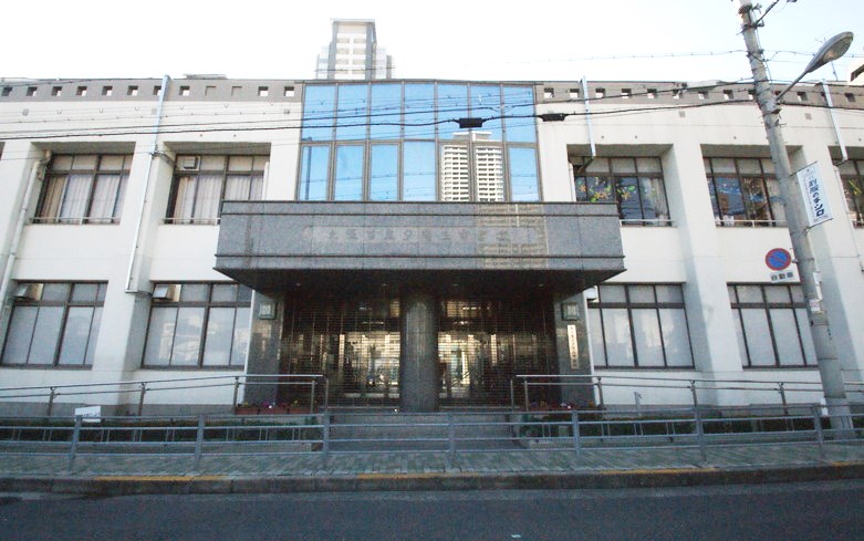 夕陽丘中学校画像