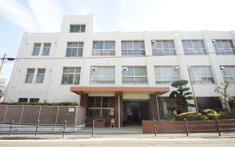 高津中学校画像