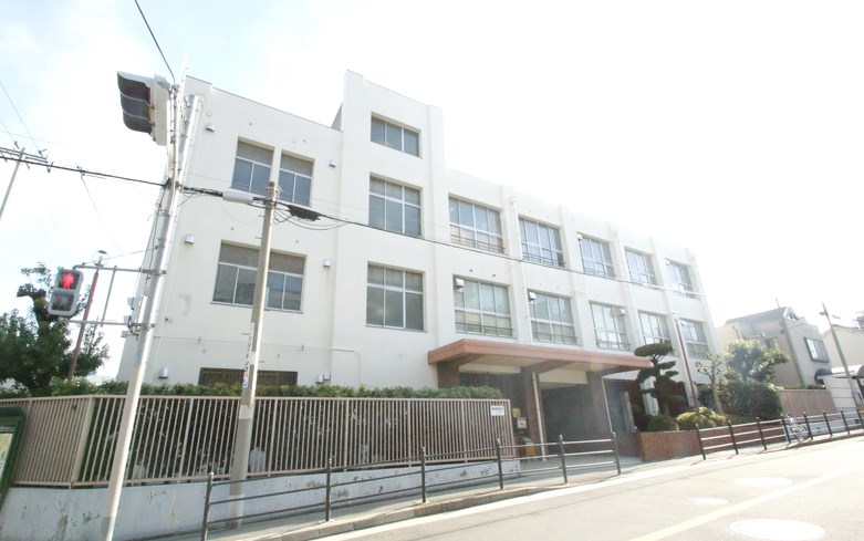 高津中学校画像