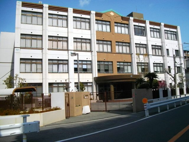 昭和中学校画像