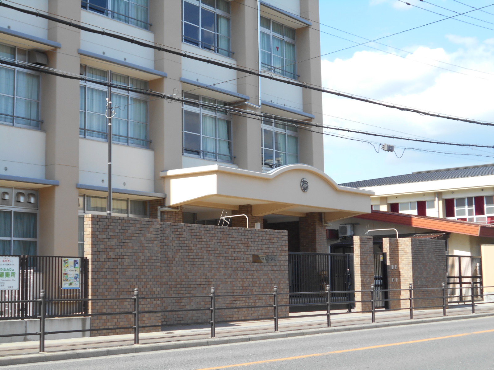 大阪市立加美小学校画像