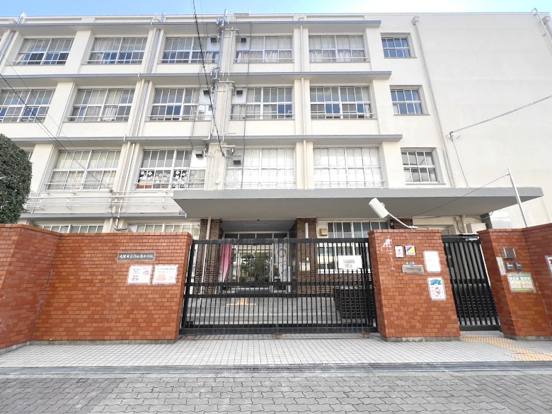 苅田南小学校画像