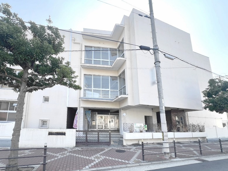 依羅小学校画像