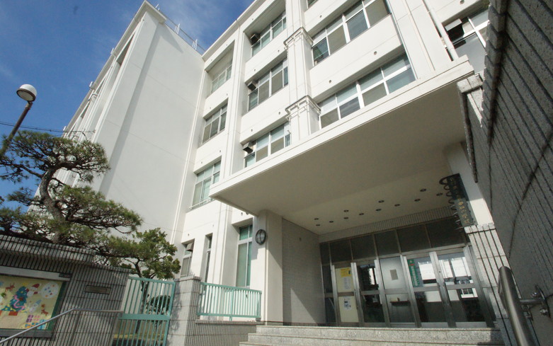 真田山小学校画像