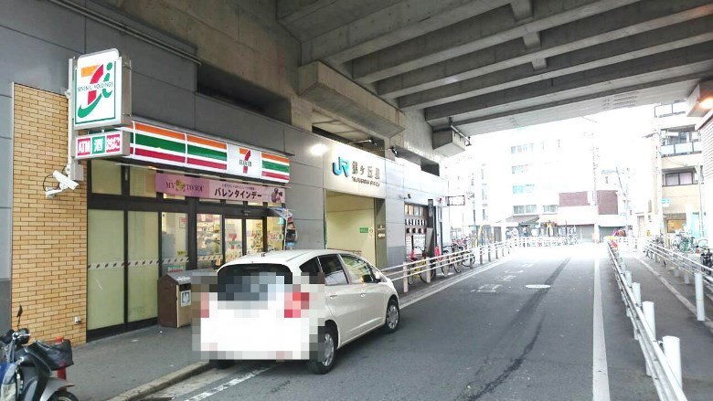 セブンイレブンJR鶴ケ丘駅前店画像