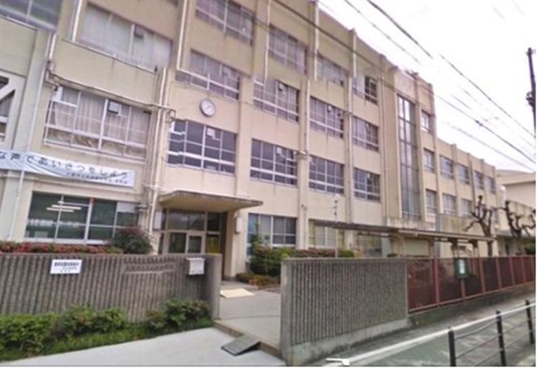 矢田西中学校画像